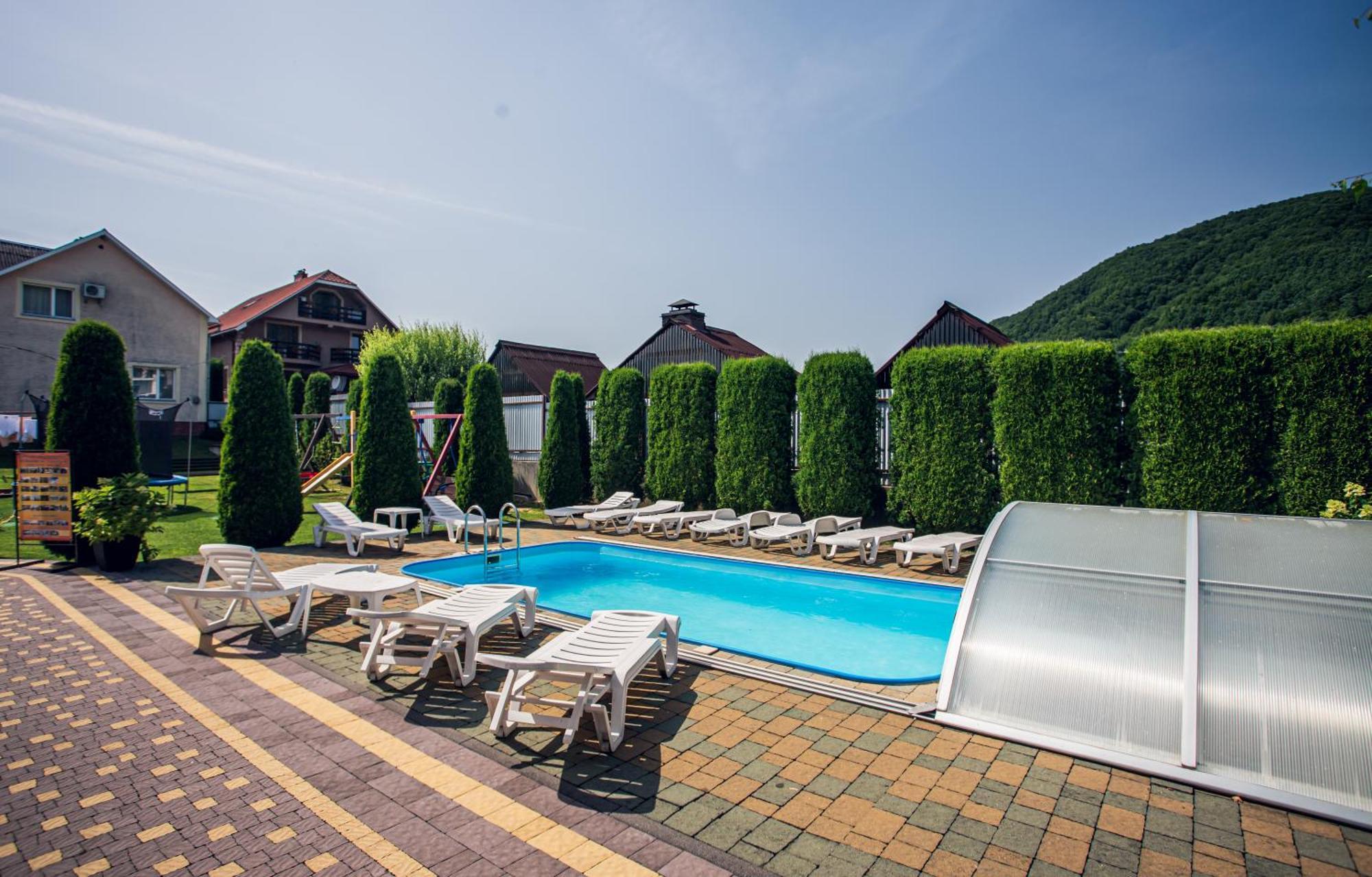 Августин Hotel Solochin Exterior photo